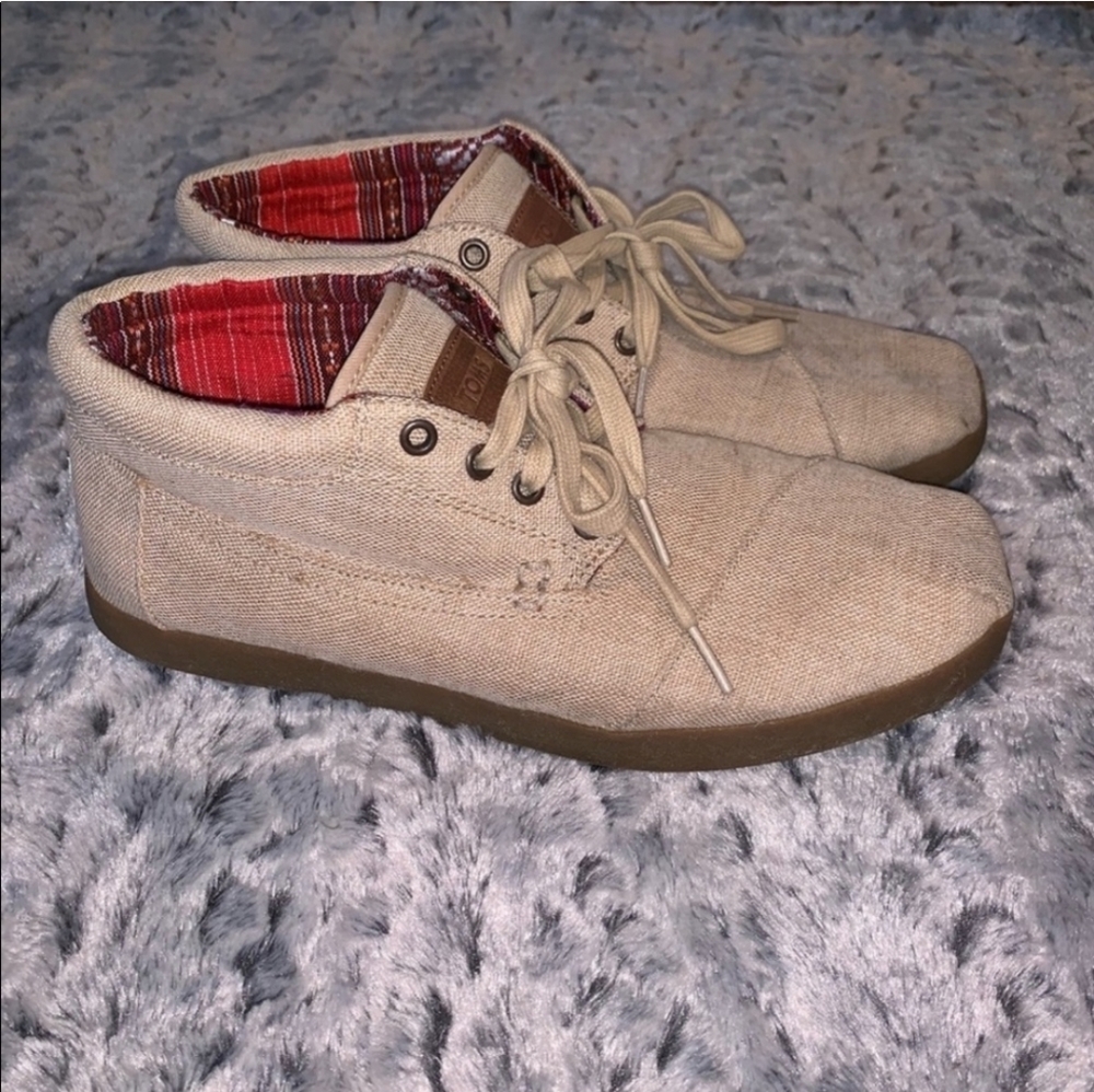 Tom's Hi Tops